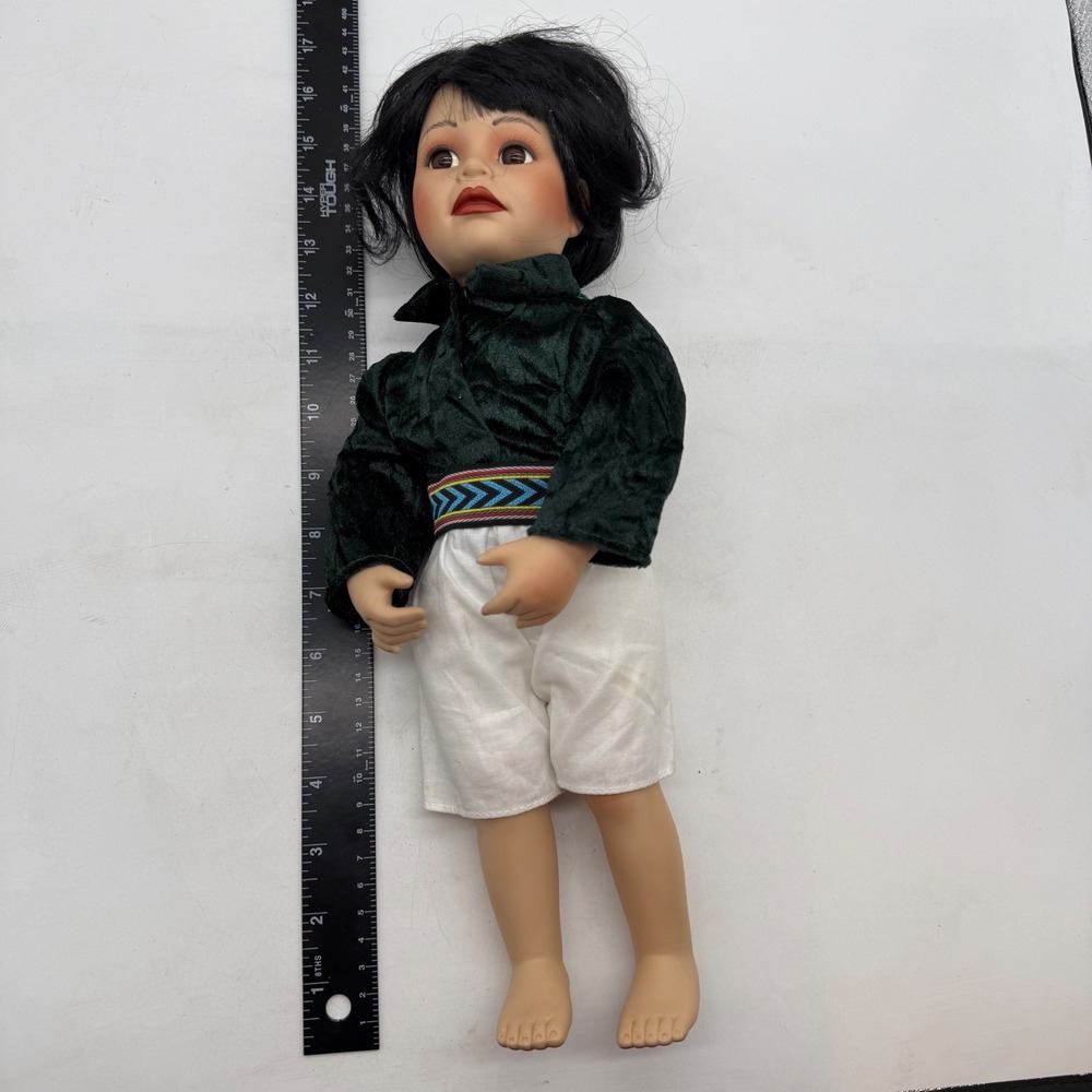 Vintage 1992 The Hamilton Collection Native American Porcelain Doll Green Velvet - Picture 2 of 9